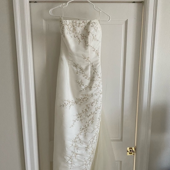 Embroidery Creamy Gold Grape Dress main image 1